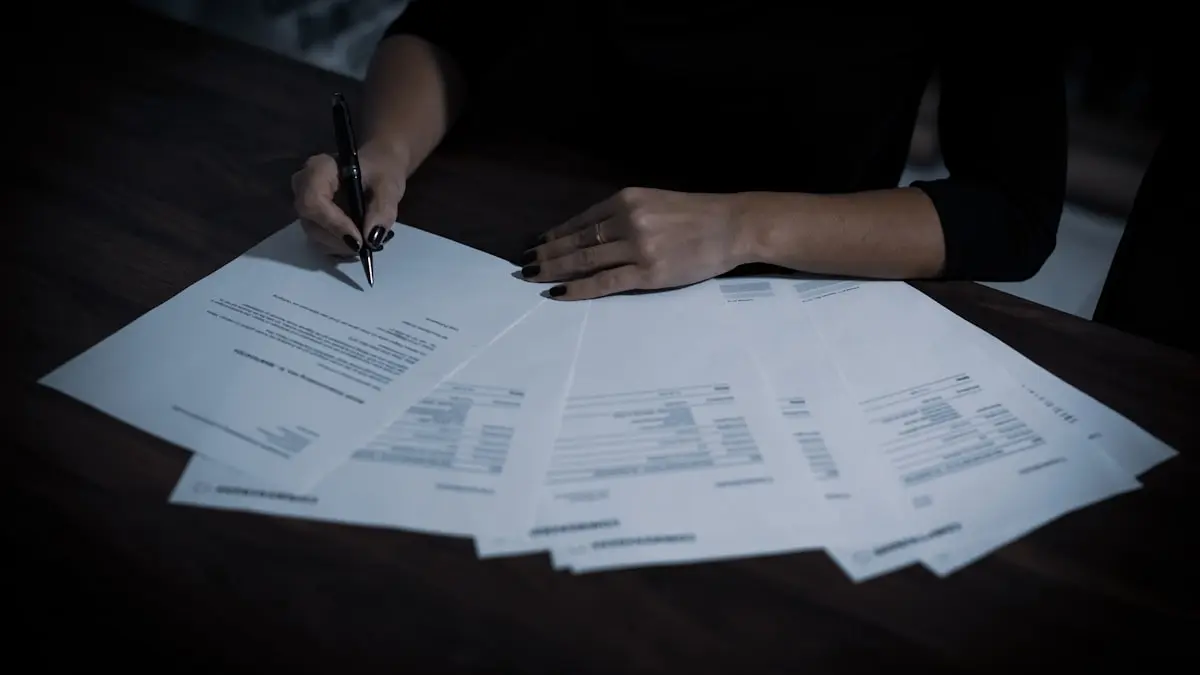 Підписання документів у нотаріуса — оформлення довіреності на дитину